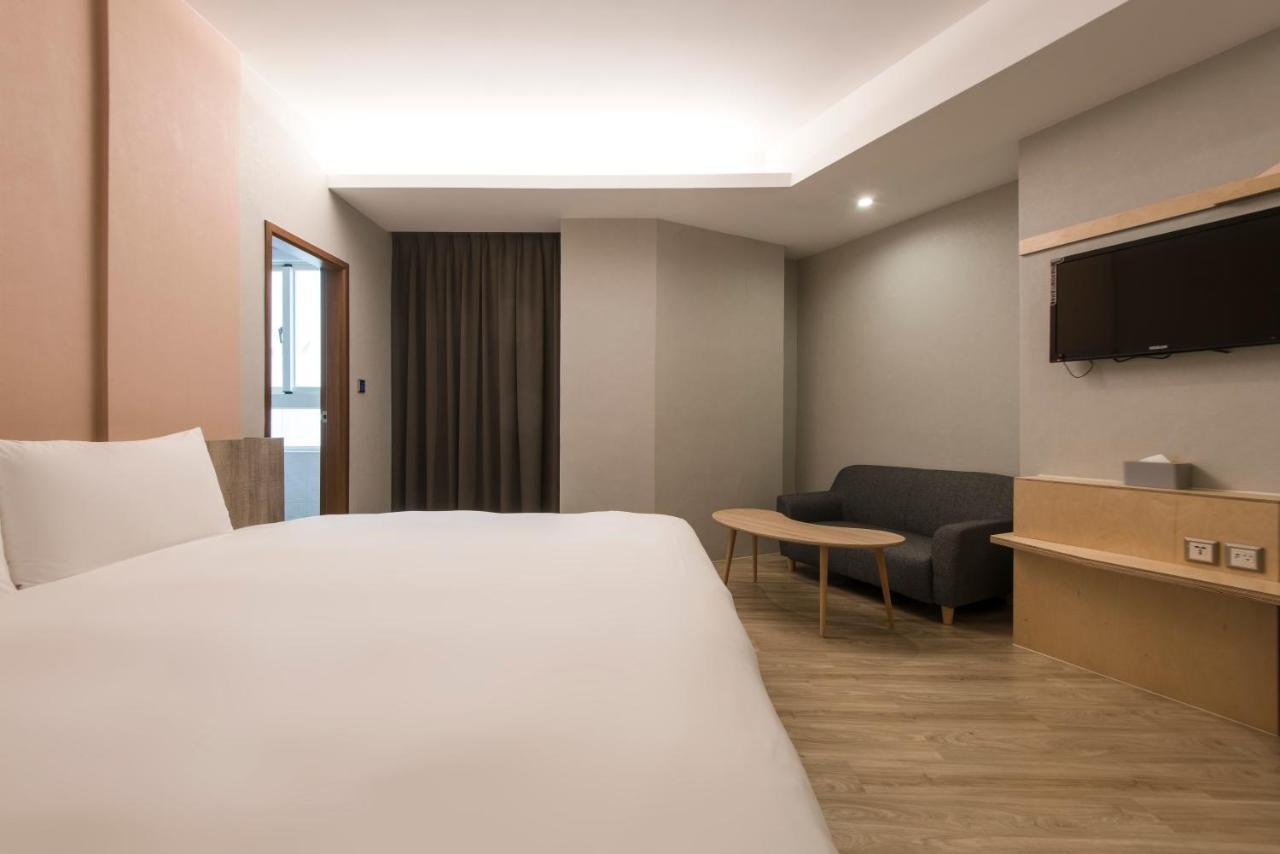 Sparrow Hotel Tajcshung Kültér fotó