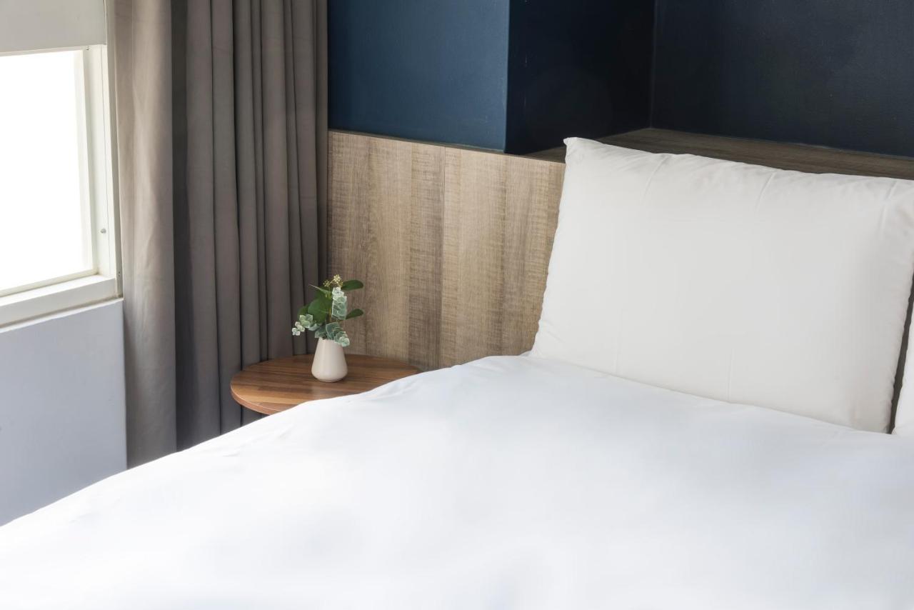 Sparrow Hotel Tajcshung Kültér fotó