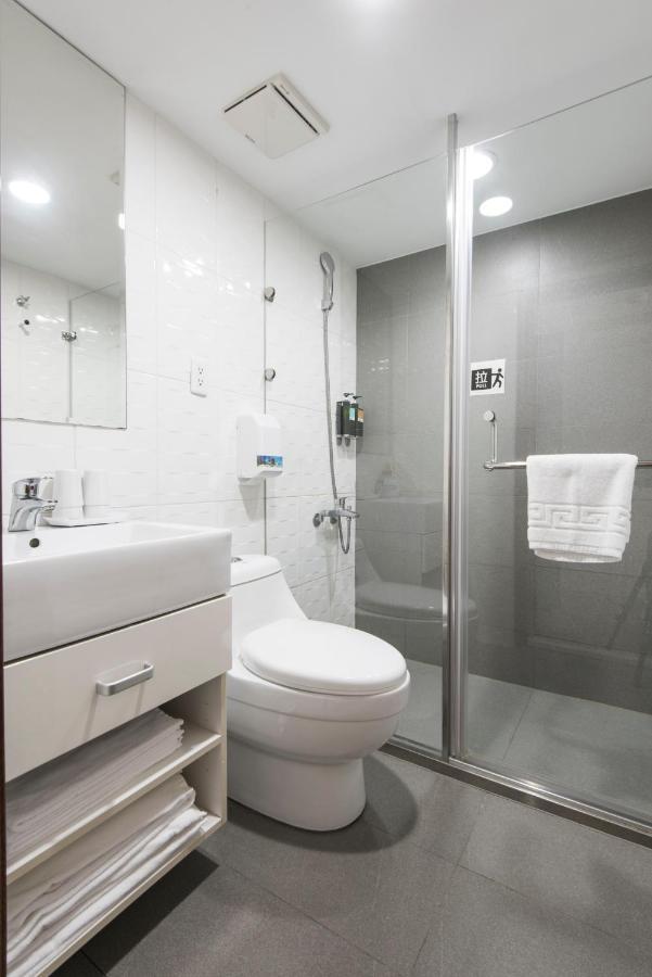 Sparrow Hotel Tajcshung Kültér fotó
