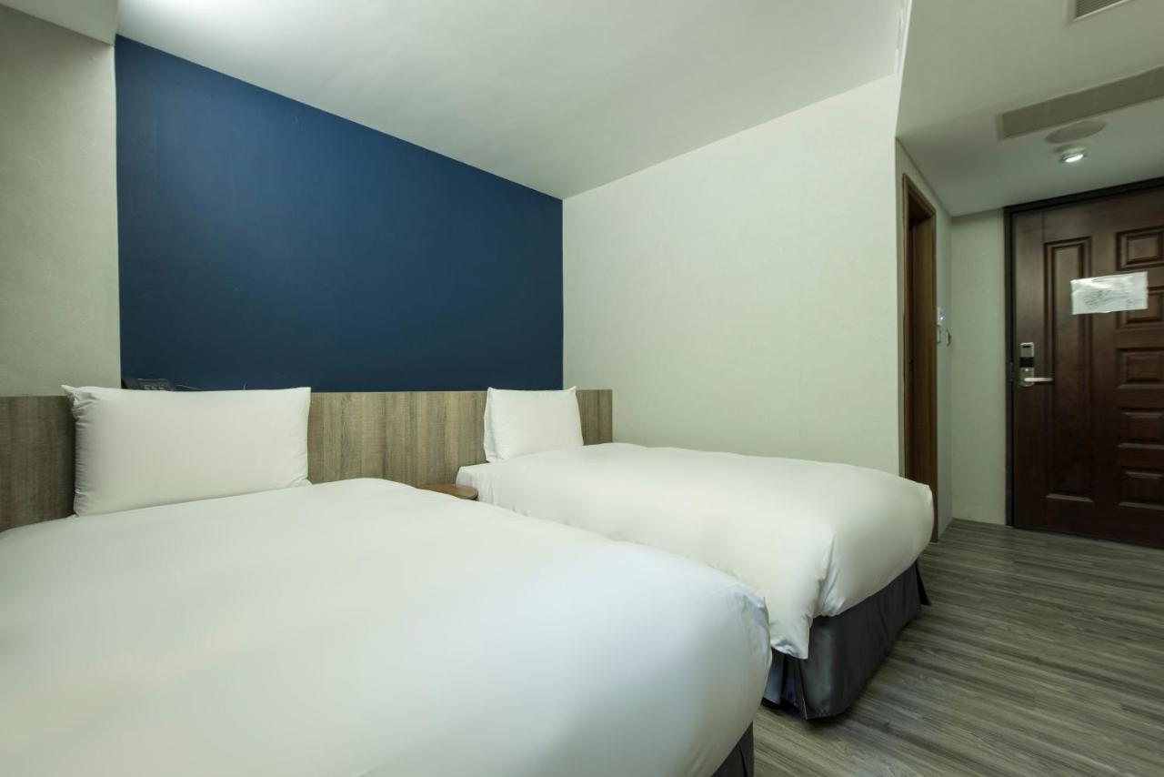 Sparrow Hotel Tajcshung Kültér fotó
