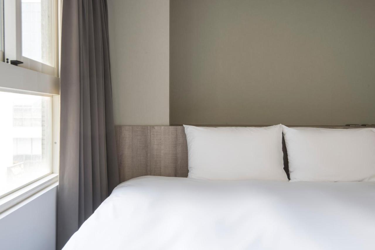 Sparrow Hotel Tajcshung Kültér fotó